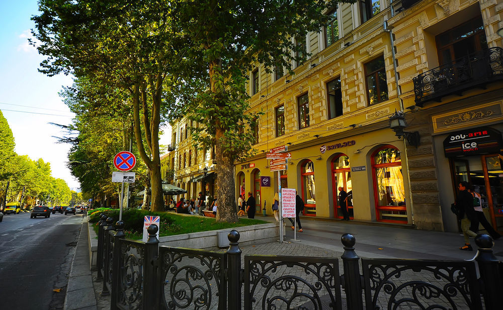 Evrika Apartments On Rustaveli Avenue Tbilisi Exterior photo